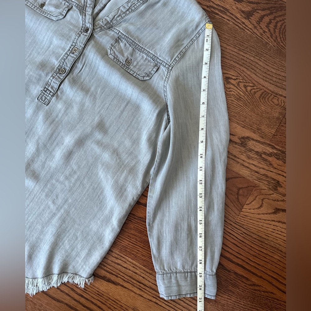 Hester & Orchard Light Gray 1/4 Button Long Sleeve Women’s Shirt - Picture 8 of 9